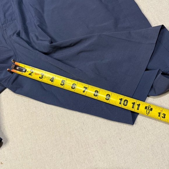 Travis Mathew Navy Blue Performance Stretch Golf 10” Shorts Pockets Mens size 42 - Picture 6 of 7
